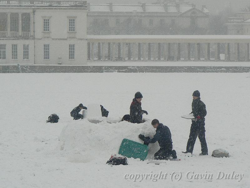 Igloo construction, Snow, Greenwich Park P1070296.JPG